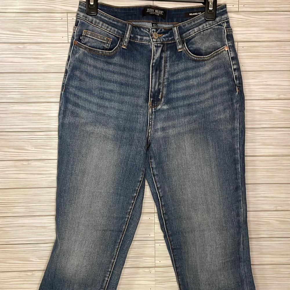 Judy Blue frayed hem high rise, jeans women’s size 9. 29 inch length.